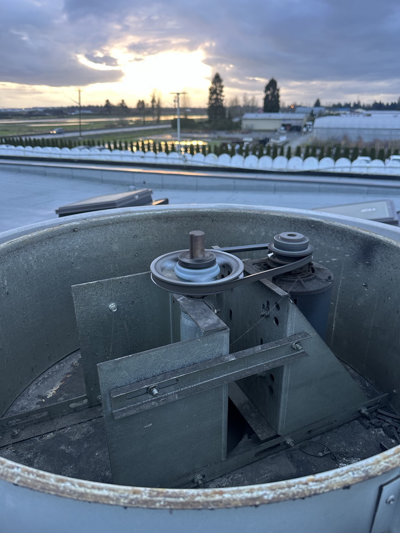 Spotless exhaust fan unit after certified degreasing